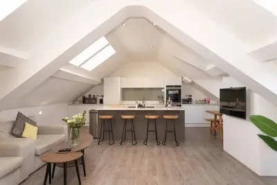 Image de Vue mer-Design-Appartement-Salle de bain privée séparée
