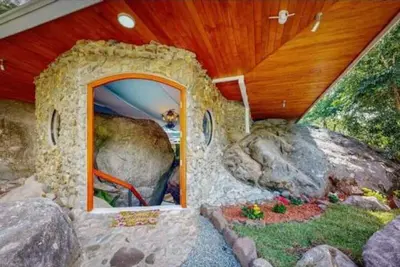 Image de 8th Wonder of the World: Riverfront Luxury with Jacuzzi & natural Pool