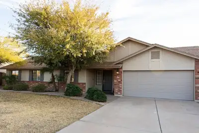 Image de The Rexford-4 bdrm, Pool, Pickleball Court, Basketball