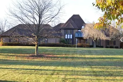 Image de Country Estate With Pickleball Court