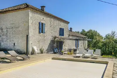 Image de Superbe maison à Fauroux avec WiFi