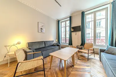 Image de Le Grenette spacieux appartement rénové 8 pers Cordeliers