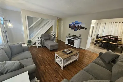 Image de Clean, Spacious Home. Moa, Msp, Game Room, Big Tv