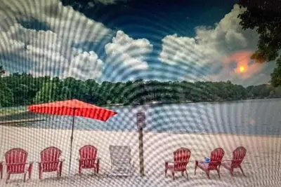 Image de Beautiful Setting in Cardinal Lake, walk to the sandy beach & pool