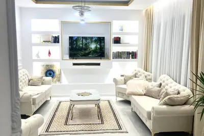 Image de Comfy and Classy retreat in Tirana for your parties, events, or family getaways.