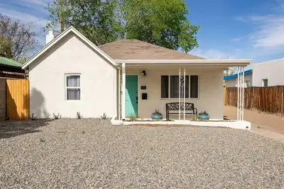 Image de Comfortable Beds+Work Space+Fenced Yard+Full Kitchen+Fire pit+Cookies