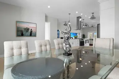 Image de New! The W at Park Place-Pool & Spa