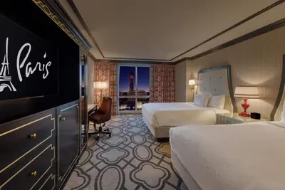 Image de Two Queen Room at a 4⭐️ Hotel