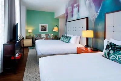 Image de 1-Bedroom Suite at a 4⭐️ Hotel