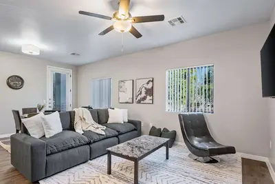 Image de North Phoenix - 2 Bedroom 2 Bath w/ Pool and Gym