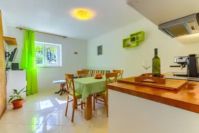 Image de Two-bedroom apartment with garden, only 5 min walking to the Bacvice beach