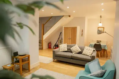 Image de Central Kingsbridge 2 Bedroom Modern Dog Friendly Cottage
