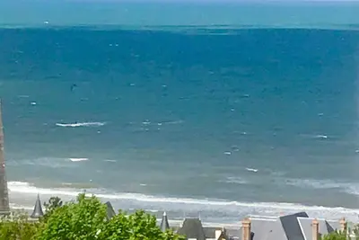 A 3km de Deauville, un balcon sur la mer.