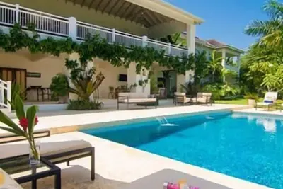 Image de Hanover Windward, Montego Bay by Personal Villas - Magnificent Relaxing Haven