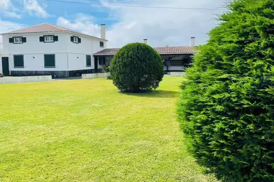 Image de Spacieux, Jardin et Parking Privé
