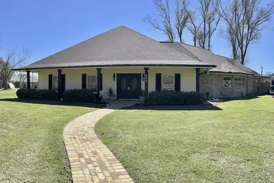Image de Cozy Bayou - Spacious Home on Bayou Petit Caillou. \nSLEEPS 14