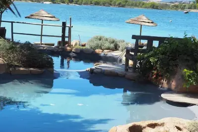 Image de Mini villa Hibiscus de Maranatha 4 personnes face Ă la mer avec plage