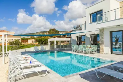 Image de Villa Alderbaran - Cinq Chambres Villa, Couchages 10