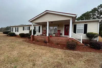 Image de Spacious Cozy 4 Br Home w/ Wi-Fi & Free Parking