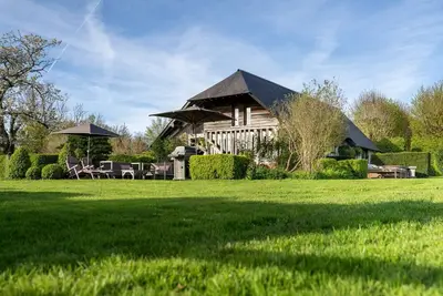 Image de Maison De Prairie - Deux Chambres Villa, Couchages 4