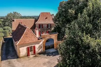 Image de Le Petit Cour - Trois Chambres Villa, Couchages 6