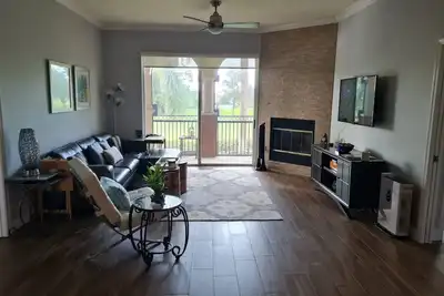 Image de Beautiful 2 bed condo located near world famous National Polo Center.