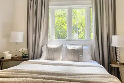 Image de Cozy cottage 2 mins to Black Mountain, 20 mins to Asheville, Dog Friendly!