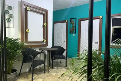 Image de Relaxing rooms & roof deck. 5-10mins away from the town and beach.