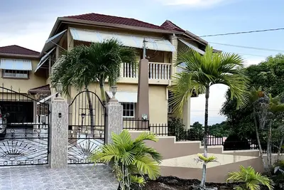 Image de Spacious 2 Bedroom Apartment located in Boscobel, 5 minute drive to Ochi Airport
