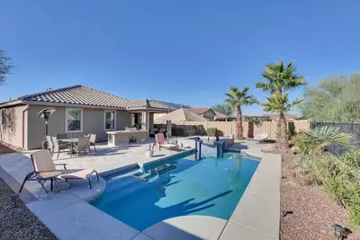 Image de Goodyear Home w/ Patio - Near Estrella Mountain!