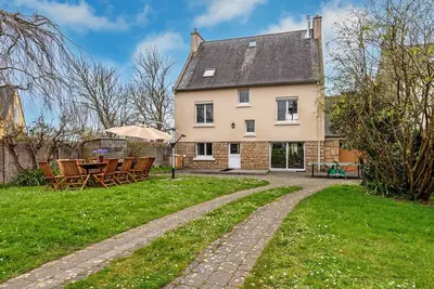 Image de Maison de vacances 'Maison 15pers 300m De La Plage' avec terrasse privée, jardin privé et Wi-Fi