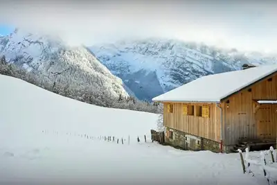 Image de Chalet Aymon - séjour ski et sauna dans les Alpes pour 10 - Ovo Network
