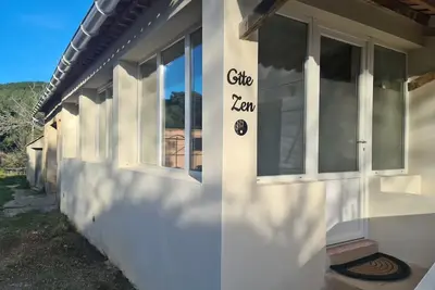 Image de Appartement 'Gîte Zen' avec vue sur les montagnes, piscine partagée et Wi-Fi