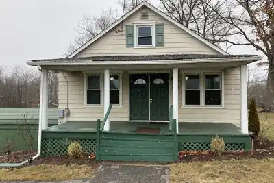 Relax in a clean and comfortable cozy cottage with all the little details