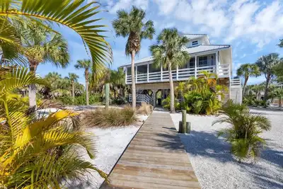 Image de Timeless Coastal Island Retreat: 35 Palm