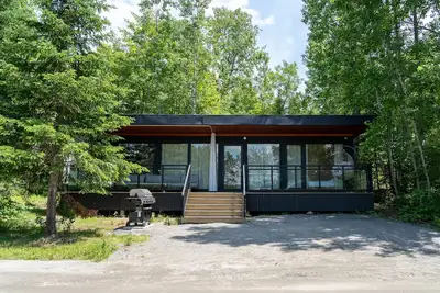 Image de Algonquin's Edge Resort | Waterview 1