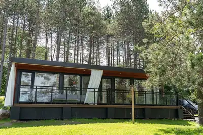 Image de Algonquin's Edge Resort | Waterfront 7