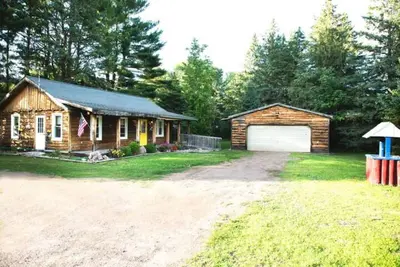 Image de Cozy Trails Cottage in Oconto County direct access to snowmobile/Utv trails!