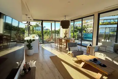 Image de Jungle Penthouse, Private Pool, Mins to Beach, Free Beach shuttle, 200 Mps Wifi\n