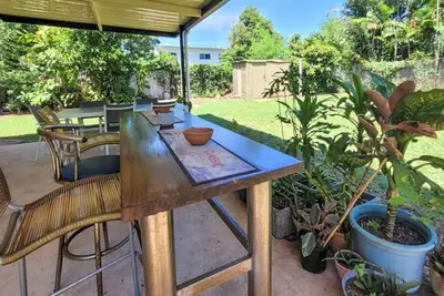 Image de Three bedroom house with large yard minutes from beach, hospitals, University & shopping centre