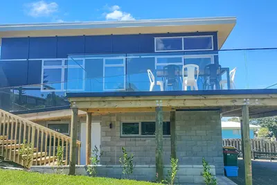 Image de Te Waatea \"Relax by the water\" Wheelchair Accessibility