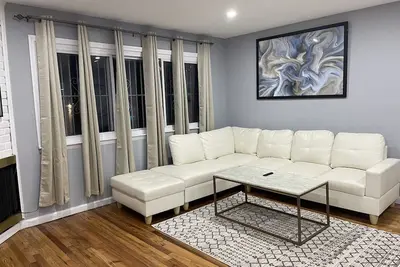 Image de Welcome to The Nest, your friend & family’s next Nyc luxury retreat!