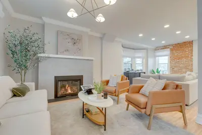 Image de Hot Tub, Fire Pits: Ideally Located Denver Home!