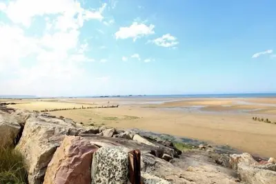 Image de En plein cœur d'Arromanches (côté ponton)