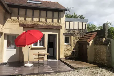 Image de Maison à 4 km de la mer. Terrasse et cours fermée. Chien accepté.