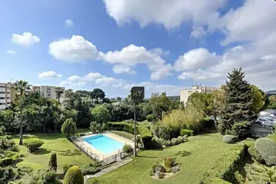 Image de Antibes entre Nice et Cannes, Plages, Montagnes, Piscine, pour de vrais vacances