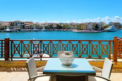 Image de Ocean Front Marina Sub Penthouse