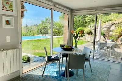 Image de Beautiful Artist’s villa, infinity heated pool.