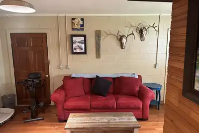 Image de Rustic cottage getaway close to lake and golf course