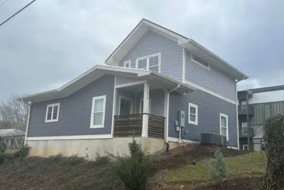 Image de Beautiful Cottage in West Asheville